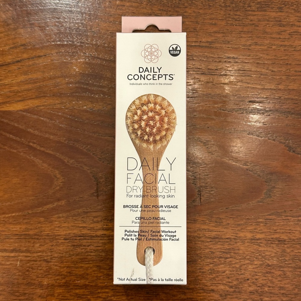 NIB Daily Concepts Daily Facial Dry Brush